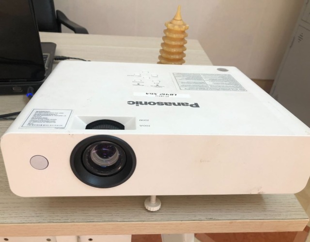 Máy chiếu Panasonic PT-LB412 cũ